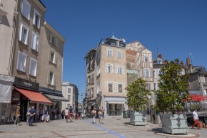 Apéritive : Place de la Motte