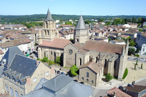Patrimoine en péril : la collégiale de Saint-Junien se dévoile