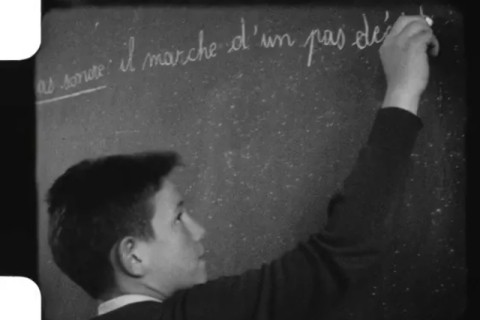 "Marcher d'un pas décidé"