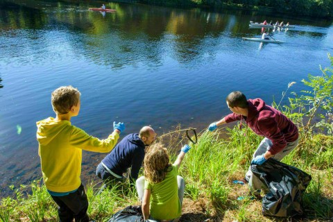 Opération nettoyage des bords de Vienne les ponts/le sablard