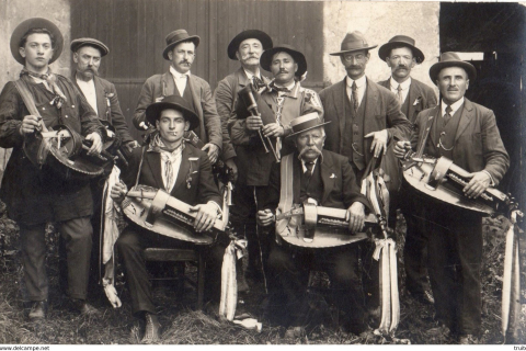 Morvan : des folkloristes aux revivalistes, 100 ans de musique traditionnelle